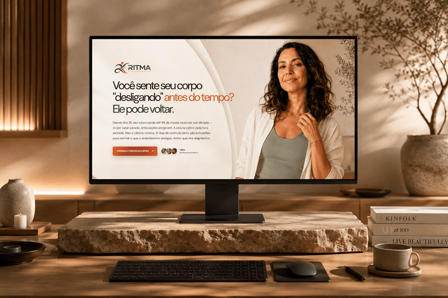 Interface desktop da nova página do Ânima 21 apresentada em monitor de alta definição