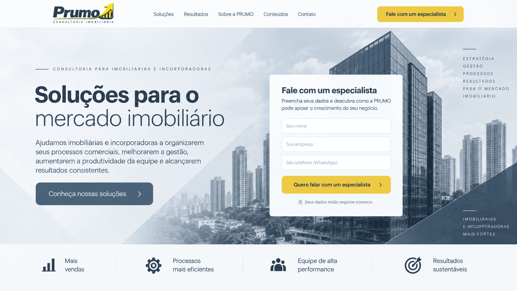 Registro da versão anterior da página da PRUMO em desktop, com layout genérico e ausência de fotos dos sócios